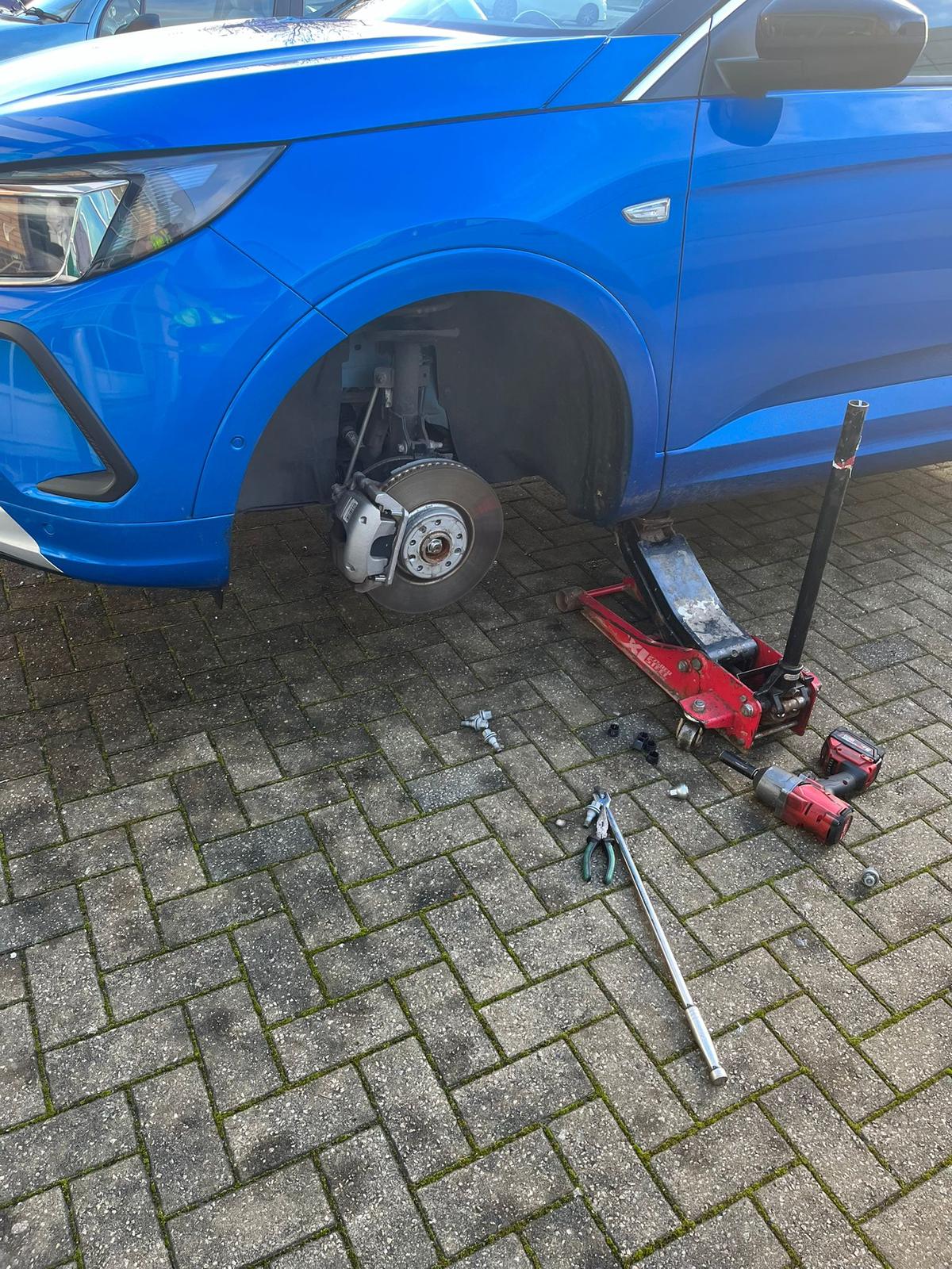 Mobile Tyre Fitting