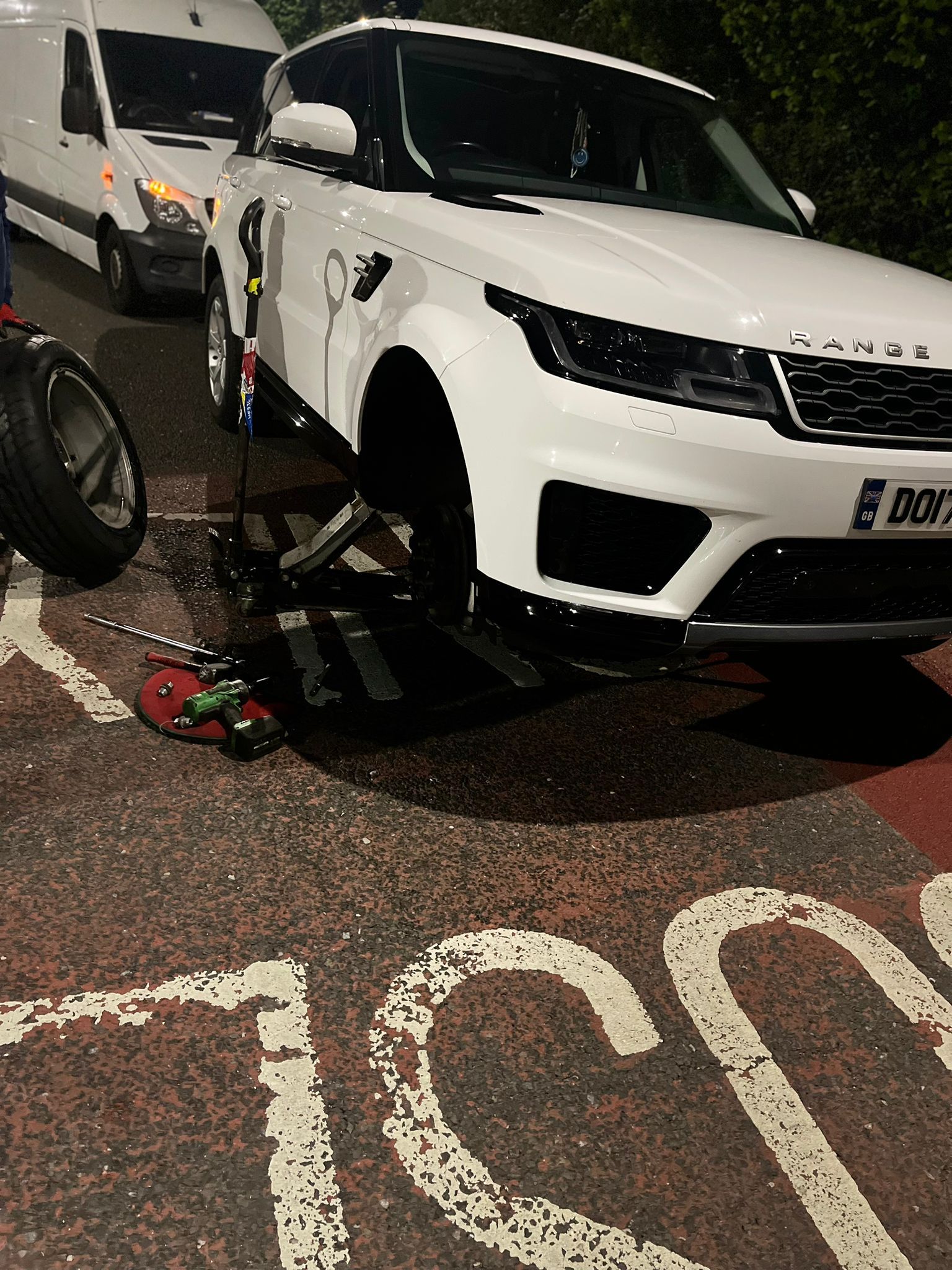 Lucky Mobile Tyres Mobile Tyres Van